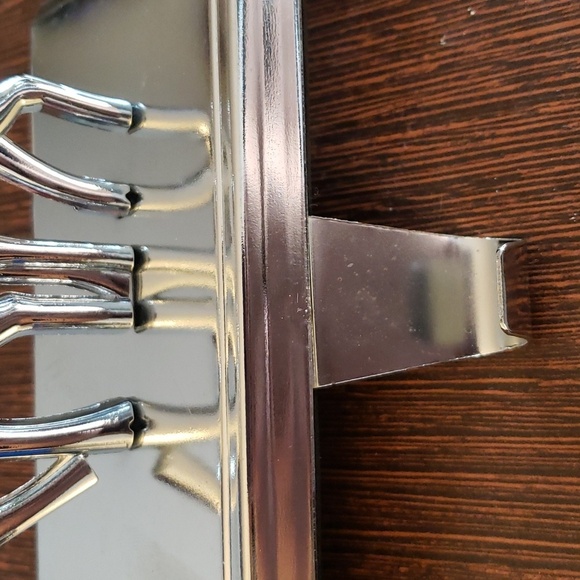 Toiyason Christmas Reindeer Stocking Holder for the Mantel in Silver - Picture 3 of 7